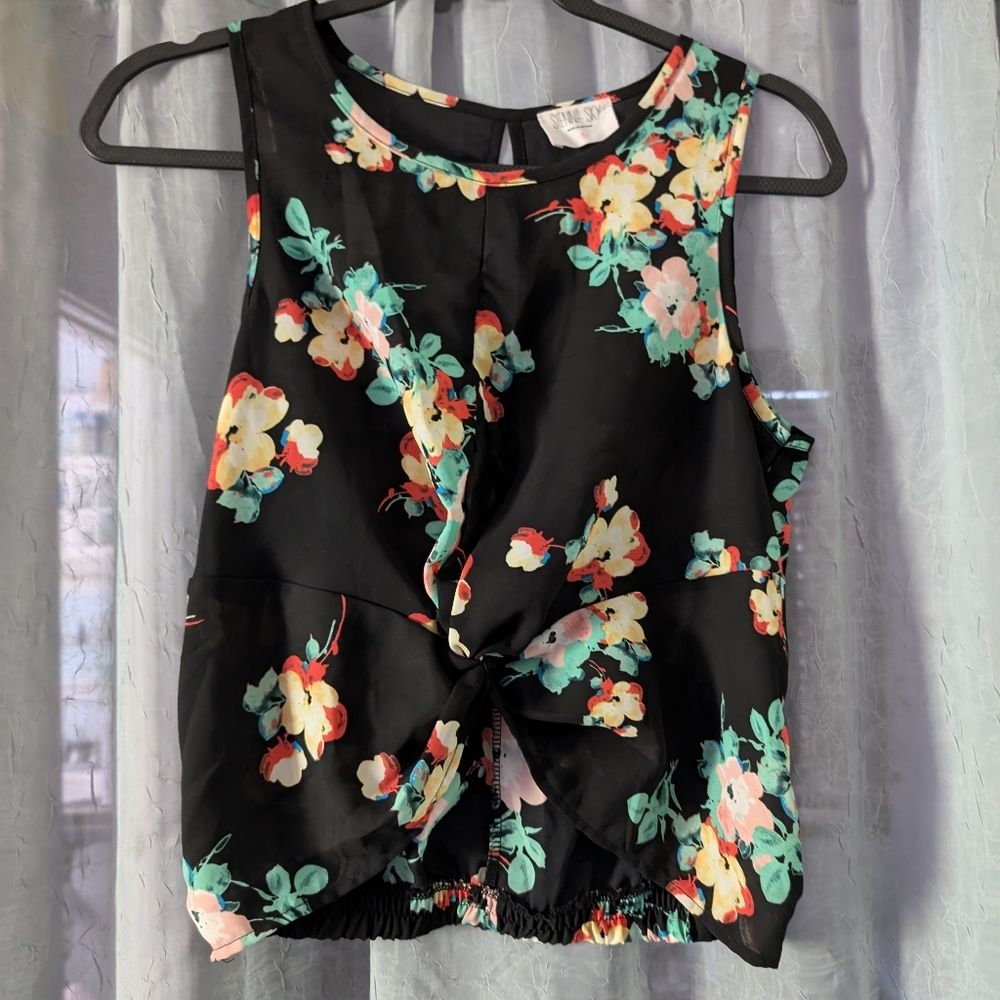 Multiple Crop Tops - image 6